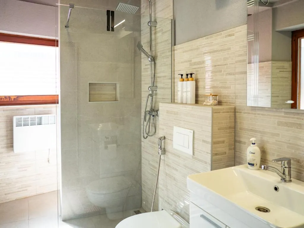 Andar's people image 3